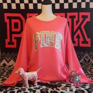 Pink vs Pullover